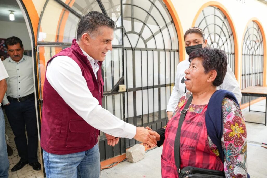 BIENESTAR QUE LLEGA A LA GENTE: ENTREGAN TARJETAS DE SALUD EN HUAMANTLA