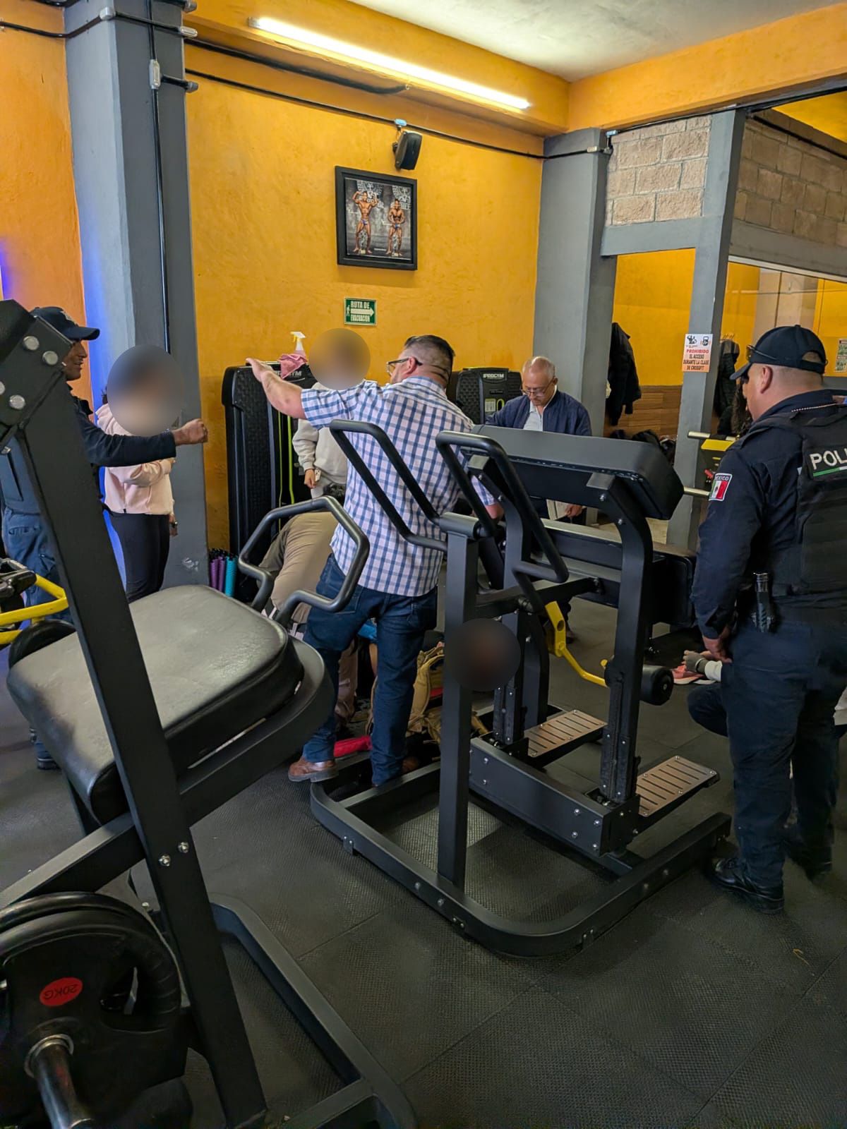ATIENDEN CUERPOS DE SEGURIDAD REPORTE DE PERSONA LESIONADA EN GIMNASIO DE HUAMANTLA