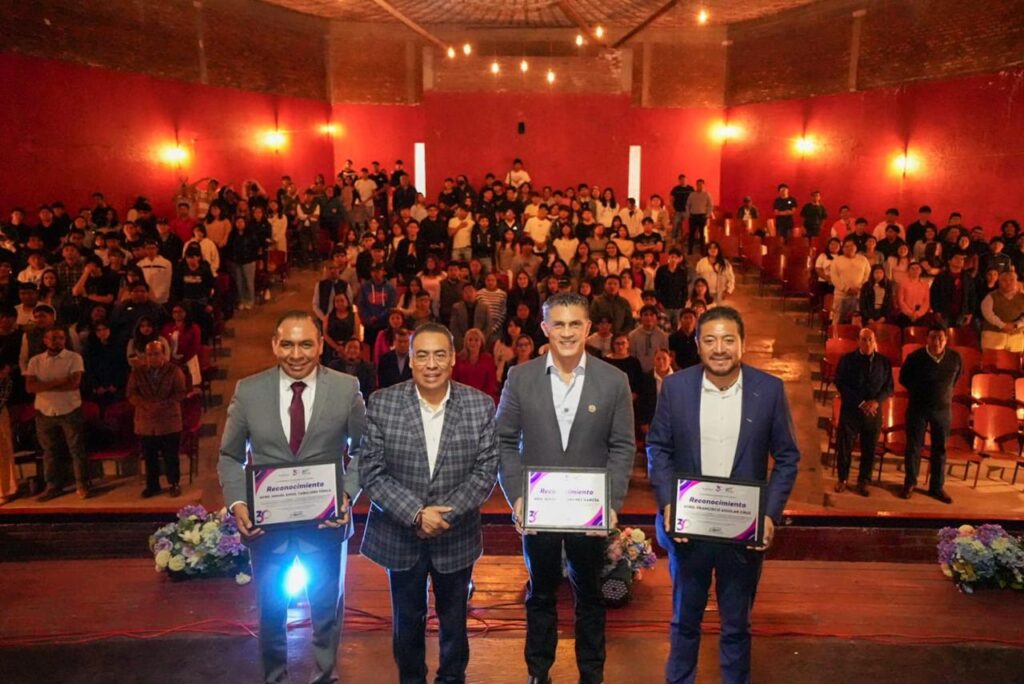 PARTICIPA ALCALDE ALFONSO SÁNCHEZ GARCÍA EN CONVERSATORIO DE LA UTT SOBRE LIDERAZGO, GOBERNANZA E INNOVACIÓN