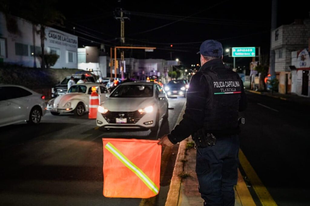 CON OPERATIVO DE ALCOHOLIMETRÍA LA POLICÍA MUNICIPAL DE TLAXCALA CUIDA A LAS FAMILIAS CAPITALINAS