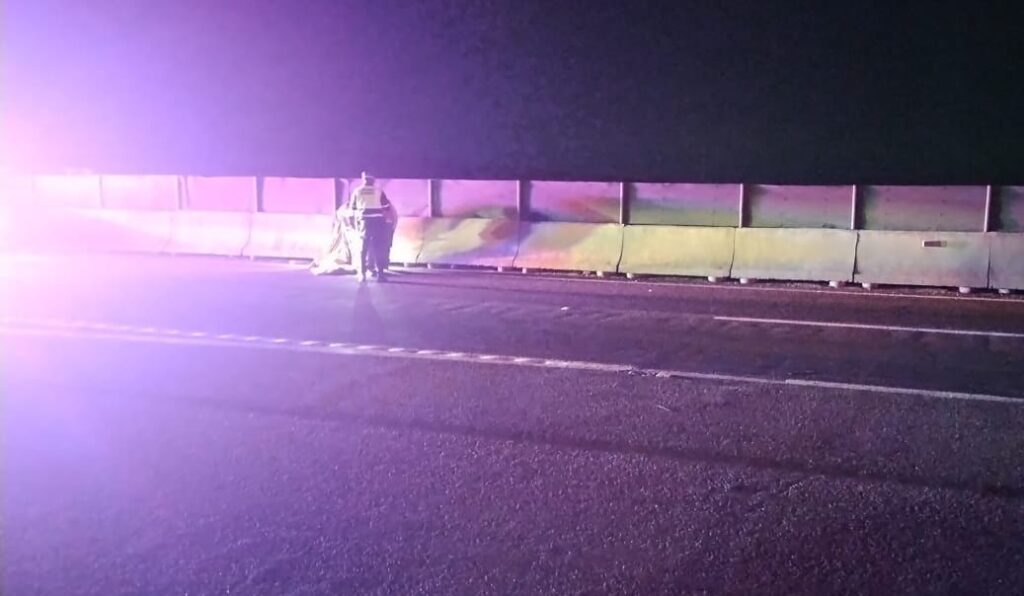 Autoridades atienden hecho vial con persona sin vida