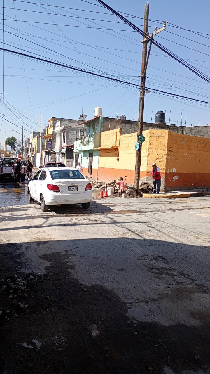 CAPAMH ATIENDE FUGA Y REFUERZA REVISIÓN DE RED EN ROBERTO COVARRUBIAS SUR