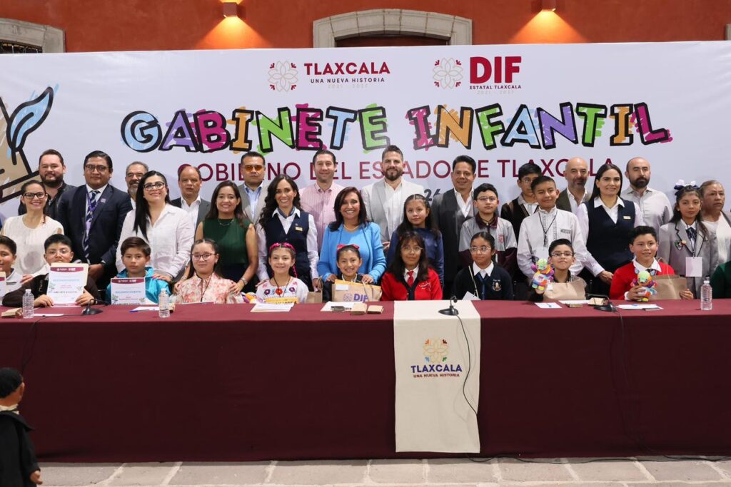CELEBRA TLAXCALA JUNTA DE GABINETE INFANTIL EN PALACIO DE GOBIERNO.