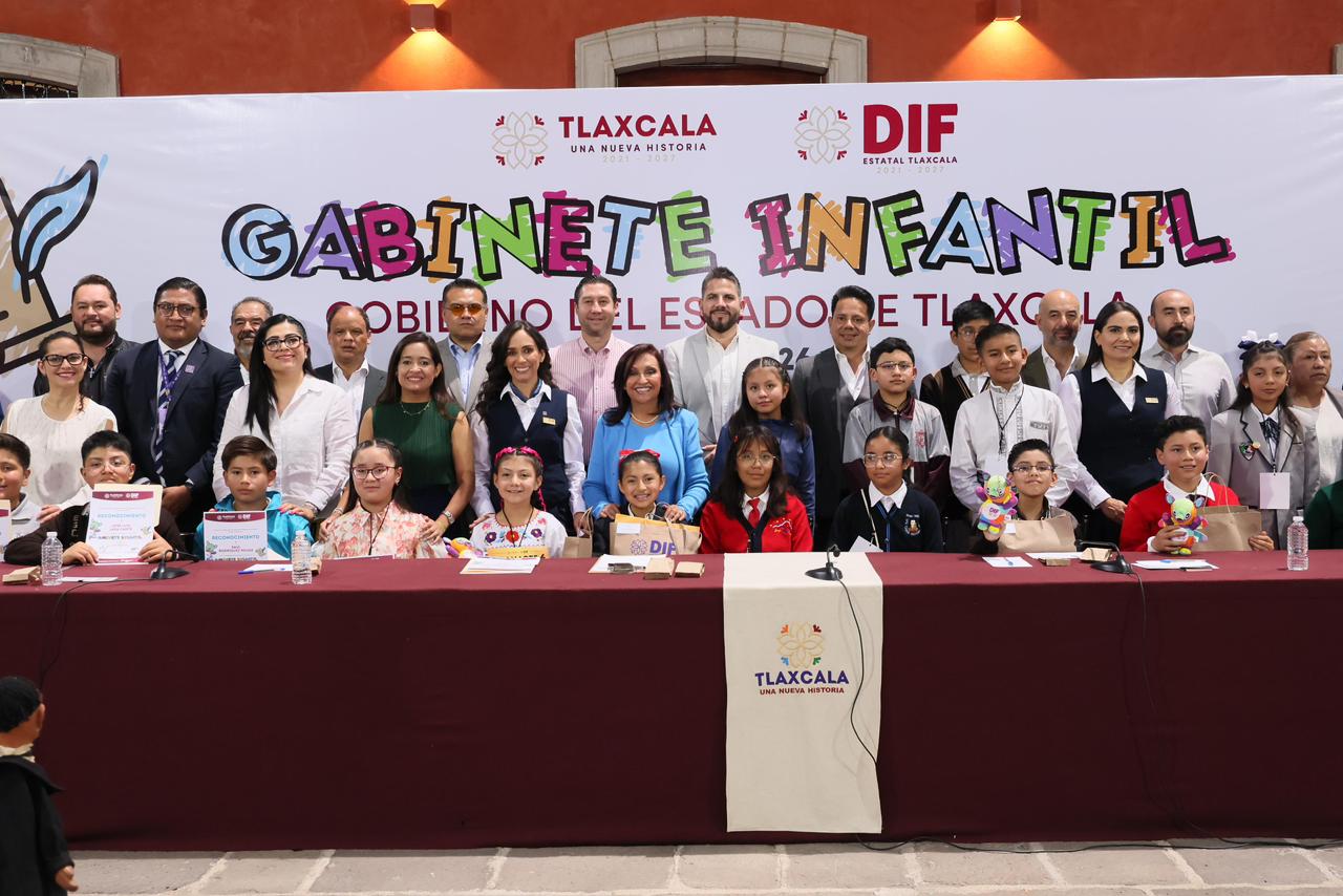 CELEBRA TLAXCALA JUNTA DE GABINETE INFANTIL EN PALACIO DE GOBIERNO.