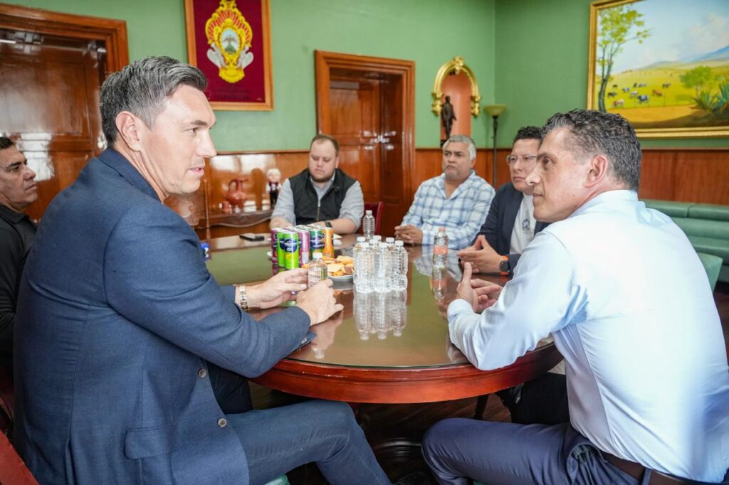 TLAXCALA RECIBE A LEYENDA DEL BÁSQUETBOL: EDUARDO NÁJERA IMPULSA EL TALENTO JUVENIL