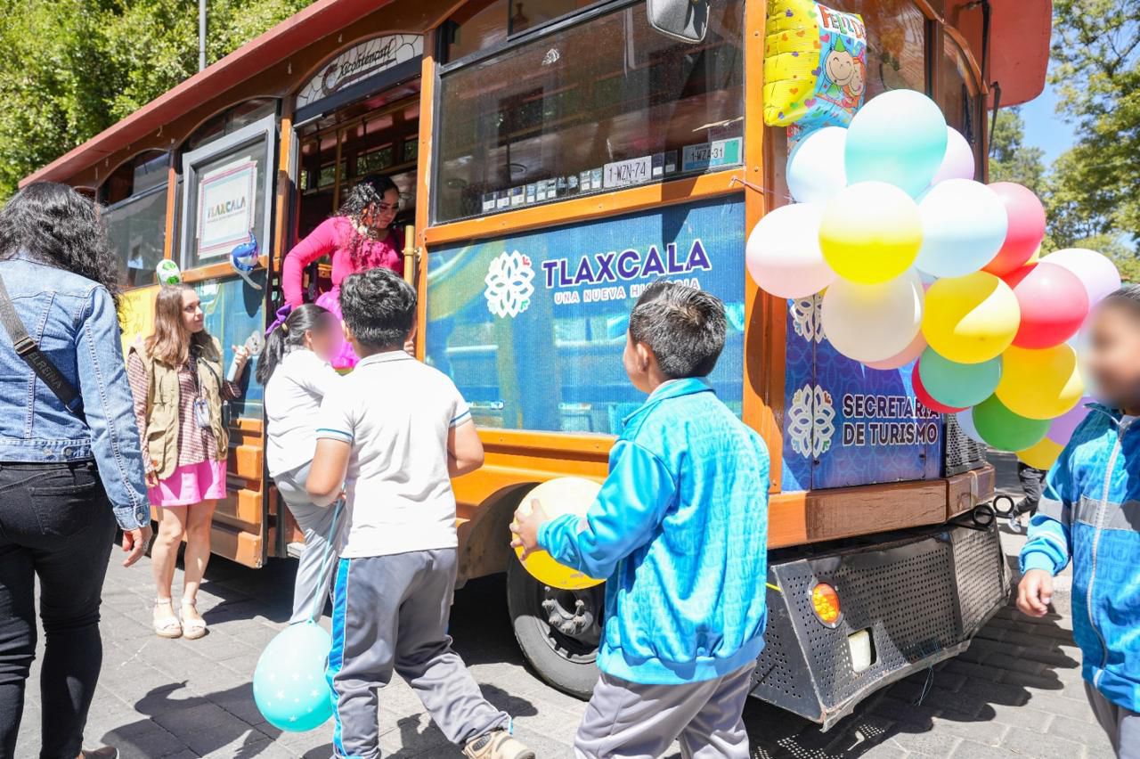 AYUNTAMIENTO DE TLAXCALA Y SECTURE REALIZAN RECORRIDO TURÍSTICO INFANTIL POR EL DÍA DE LA NIÑEZ