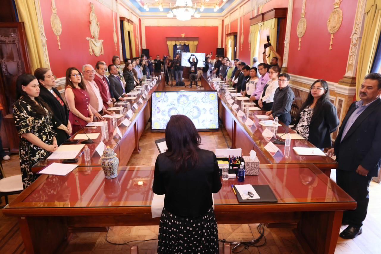 RINDEN PROTESTA INTEGRANTES DEL CONSEJO COMUNITARIO PARA LA SALVAGUARDA DE LOS PROCESOS ARTESANALES DE LA TALAVERA.