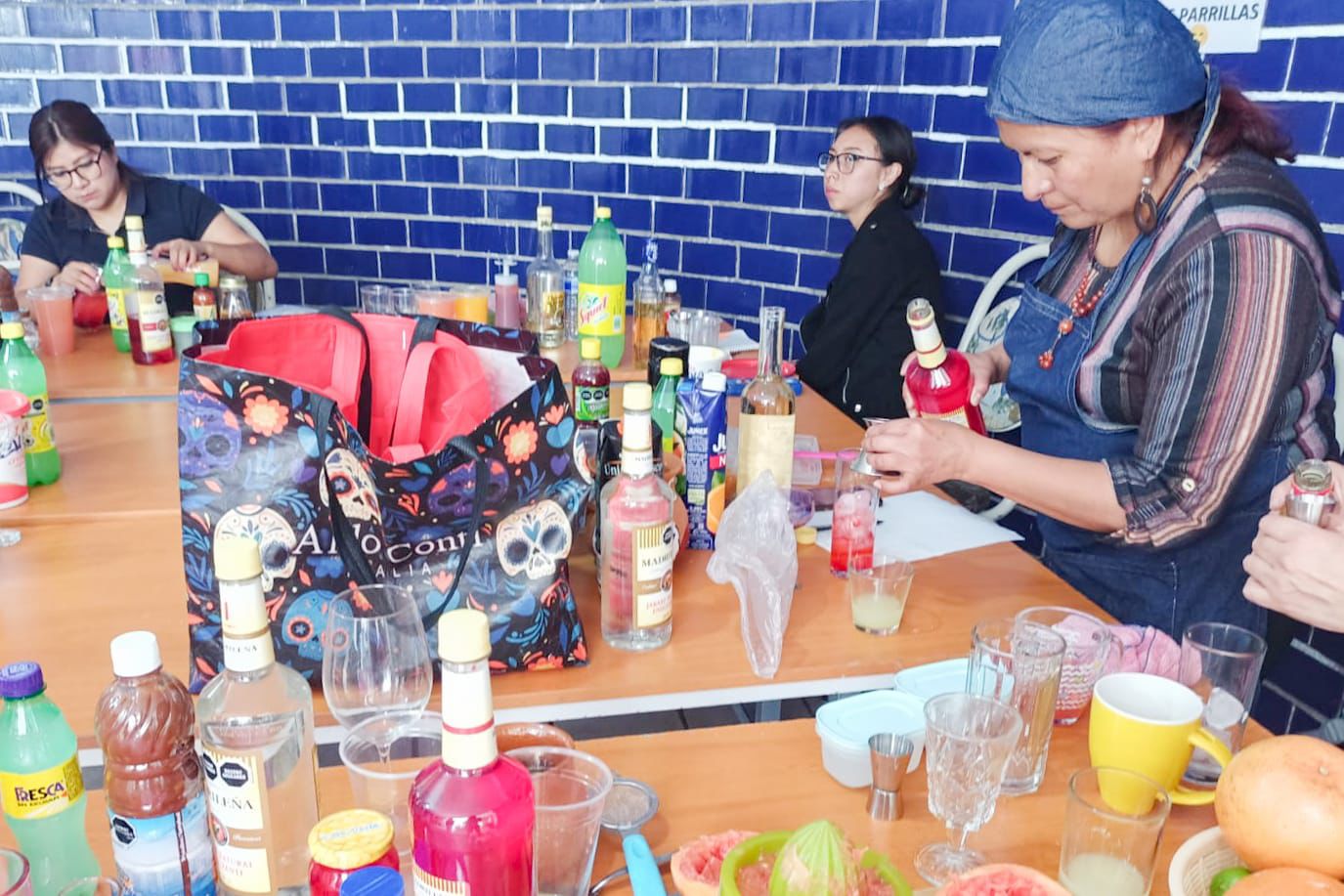 GOBIERNO DE ALFONSO SÁNCHEZ GARCÍA CAPACITA A MUJERES EN COCTELERÍA COMO HERRAMIENTA DE AUTONOMÍA ECONÓMICA