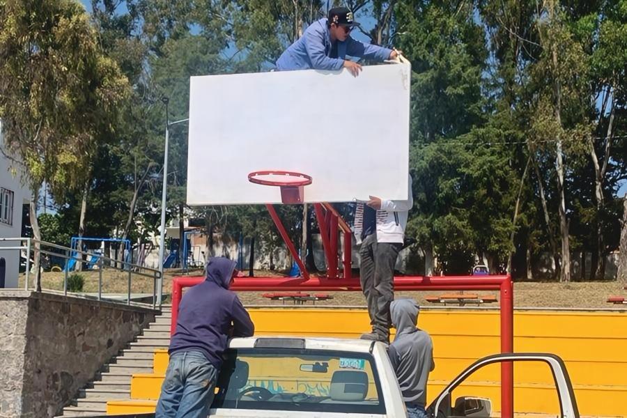 CON MÁS TERRITORIO Y MENOS ESCRITORIO, CADA DÍA HAY MÁS RESULTADOS EN CALLES Y COLONIAS DE LA CAPITAL