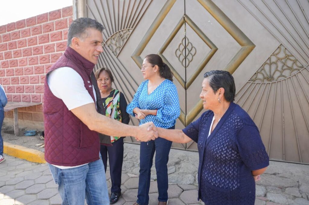 AGRADECEN VECINOS DE ATLAHAPA SEGUNDA VISITA DEL ALCALDE ALFONSO SÁNCHEZ GARCÍA PARA LLEVARLES BENEFICIOS