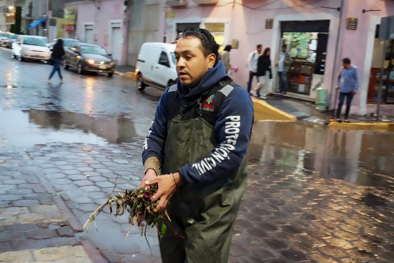 ALCALDE ALFONSO SÁNCHEZ GARCÍA ACTIVA BRIGADAS DE ATENCIÓN TRAS FUERTE LLUVIA Y GRANIZADA EN LA CAPITAL