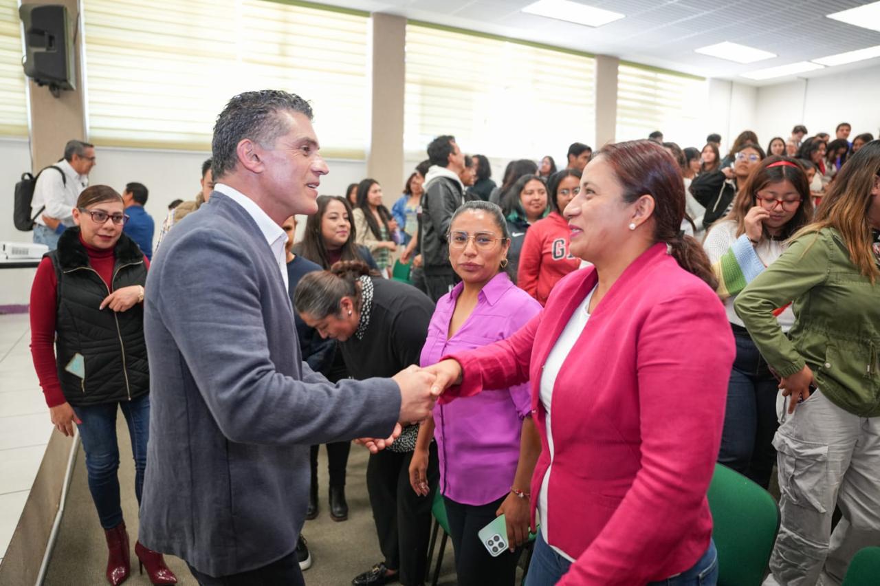 GOBERNANZA MUNICIPAL DESDE TERRITORIO: ALFONSO SÁNCHEZ GARCÍA COMPARTE VISIÓN MUNICIPAL CON ESTUDIANTES