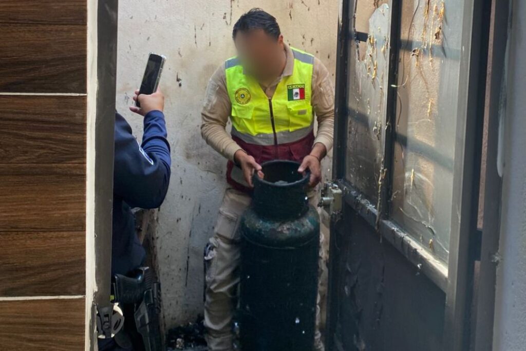 PROTECCIÓN CIVIL MUNICIPAL DE TLAXCALA CONTROLA EXPLOSIÓN DE GAS EN ACUITLAPILCO