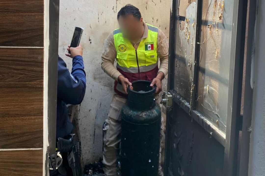 PROTECCIÓN CIVIL MUNICIPAL DE TLAXCALA CONTROLA EXPLOSIÓN DE GAS EN ACUITLAPILCO