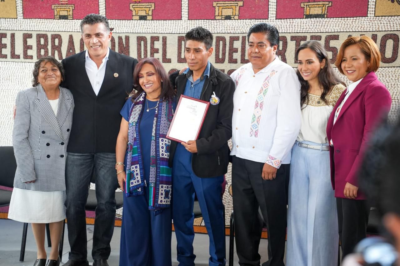 SU TRABAJO PONE EN ALTO A TLAXCALA: ALFONSO SÁNCHEZ GARCÍA EN EL DÍA DEL ARTESANO