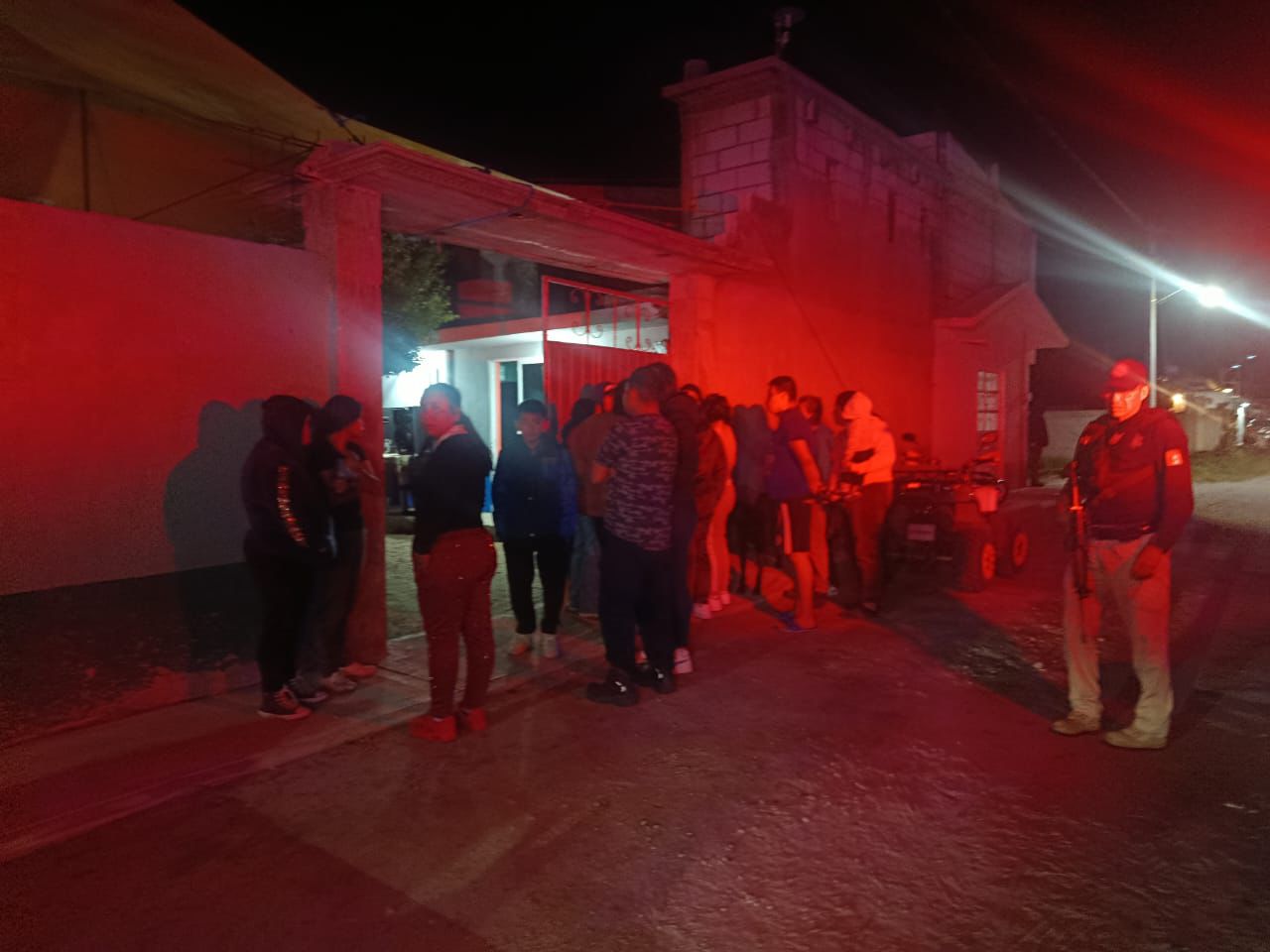 ATIENDEN CORPORACIONES DE EMERGENCIA REPORTE POR RIÑA FAMILIAR EN SAN JOSÉ XICOTÉNCATL