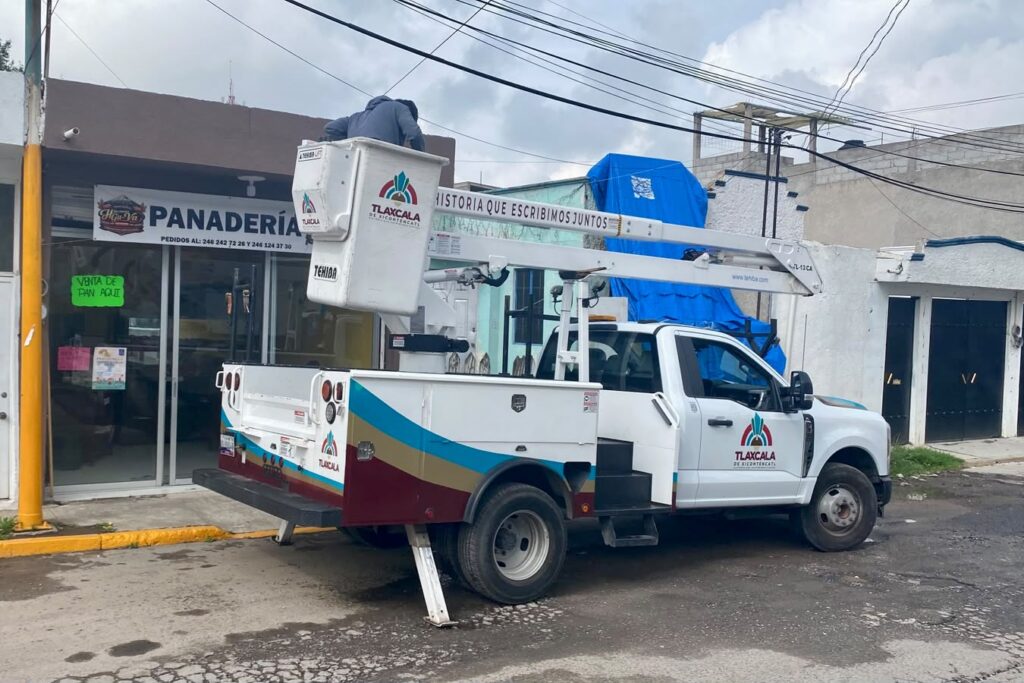 MÁS LUZ, MÁS SEGURIDAD: REHABILITAN LUMINARIAS EN EL FRACCIONAMIENTO GIRASOLES