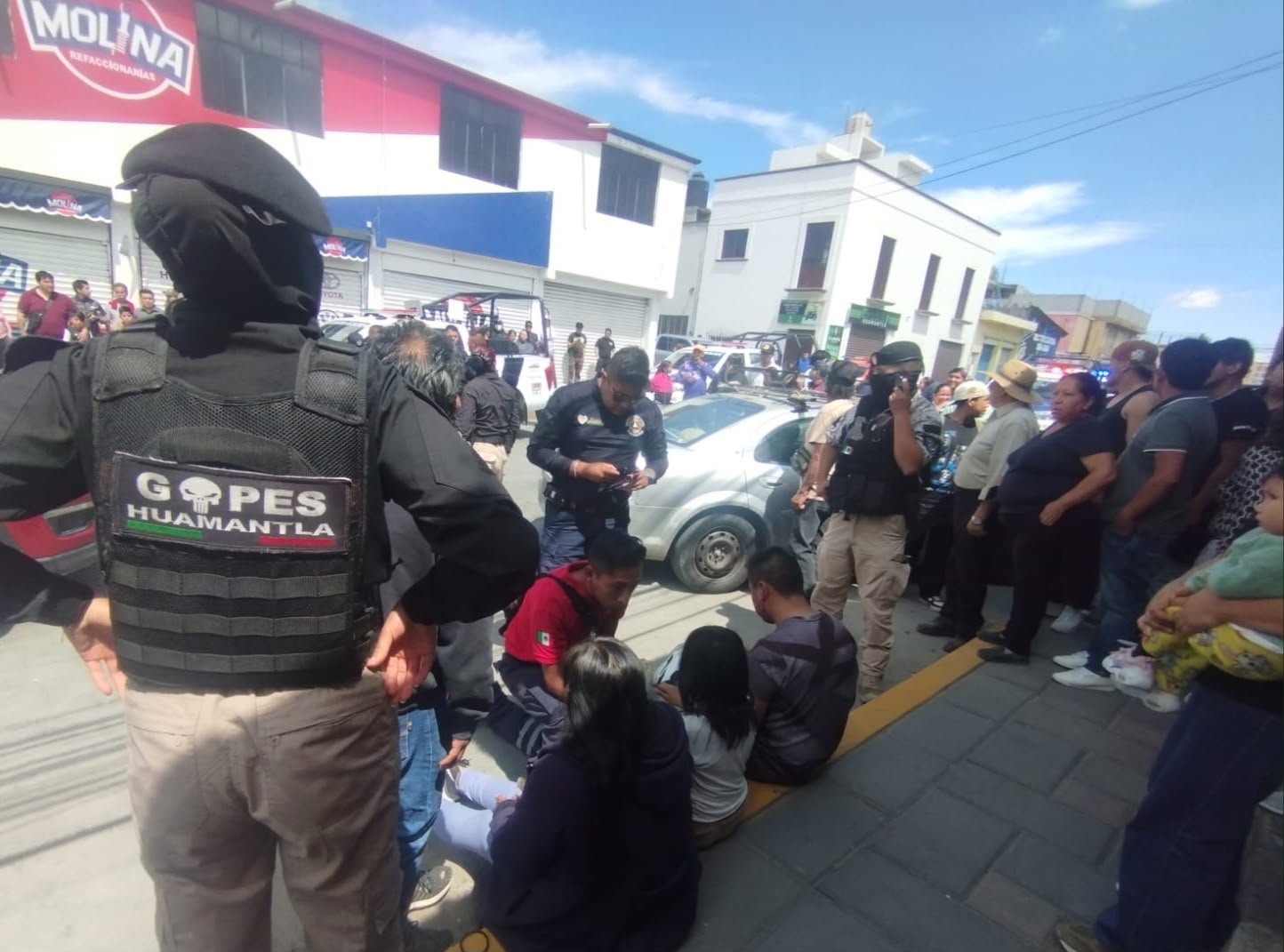 HUAMANTLA BRINDA APOYO INTERMUNICIPAL TRAS INCIDENTE VIAL REGISTRADO EN IXTENCO