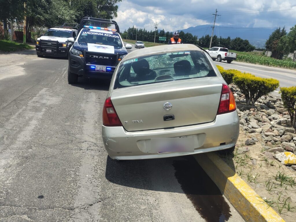 Atienden autoridades hecho de tránsito en la carretera Huamantla–Benito Juárez