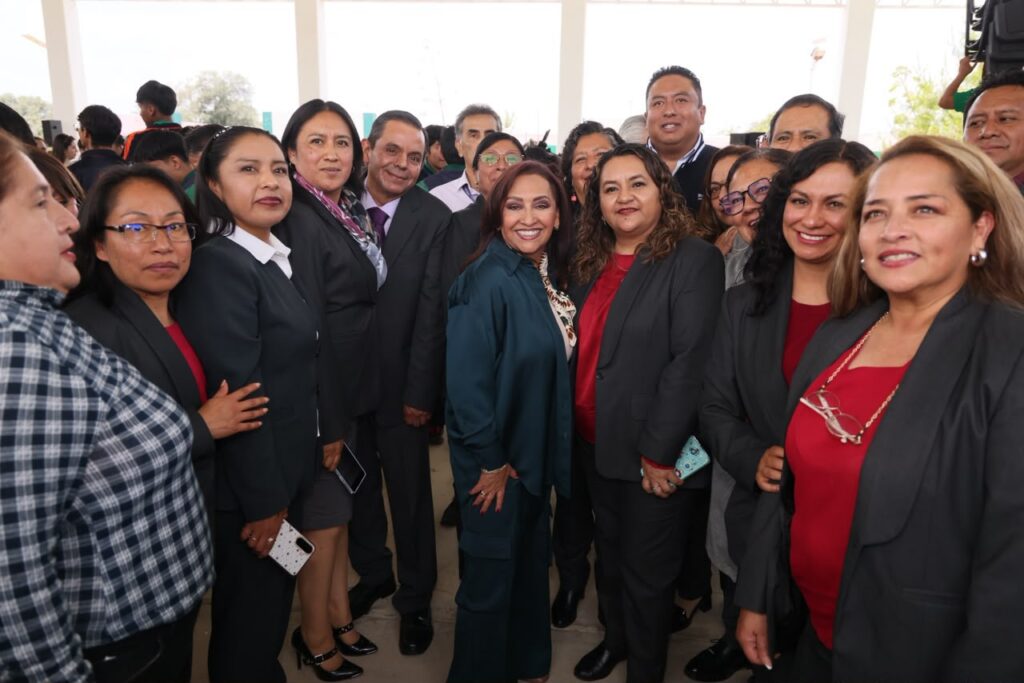 INAUGURA LORENA CUÉLLAR NUEVA TECHUMBRE DEL CECYTE TLACHCO; DESTACA INVERSIÓN EN EDUCACIÓN COMO MOTOR DE OPORTUNIDADES PARA LA JUVENTUD