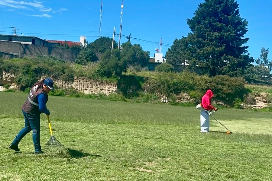 BRIGADAS DE #MÁSTERRITORIO REVITALIZAN CAMPOS DEPORTIVOS DE OCOTLÁN PARA BENEFICIO DE LAS FAMILIAS
