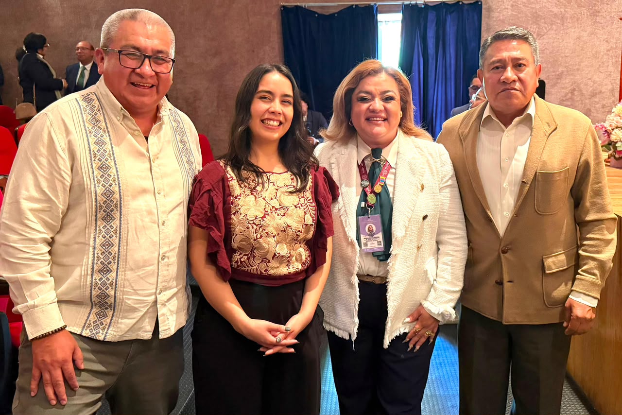 CARLOS LÓPEZ SE SUMA AL HOMENAJE POR LOS 100 AÑOS DE LA EDUCACIÓN SECUNDARIA EN TLAXCALA