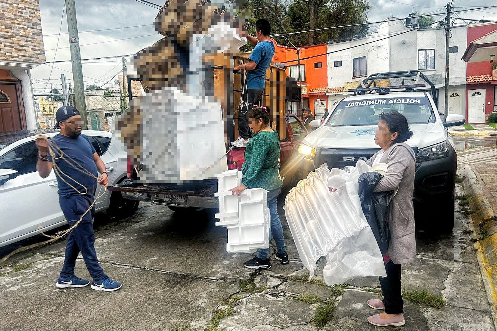 AYUNTAMIENTO DE TLAXCALA BRINDA ACOMPAÑAMIENTO A MUJER VÍCTIMA DE VIOLENCIA PARA RECUPERAR SUS PERTENENCIAS