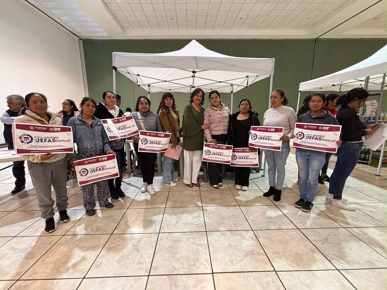 Reconoce Salvador Santos el trabajo del DIF Huamantla en favor de las mujeres jefas de familia
