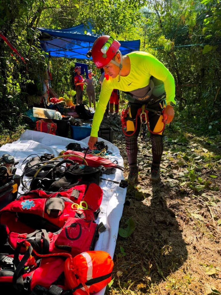 Participa CRUMT Tlaxcala en labores de búsqueda y rescate de personas en Cuetzalan, Puebla