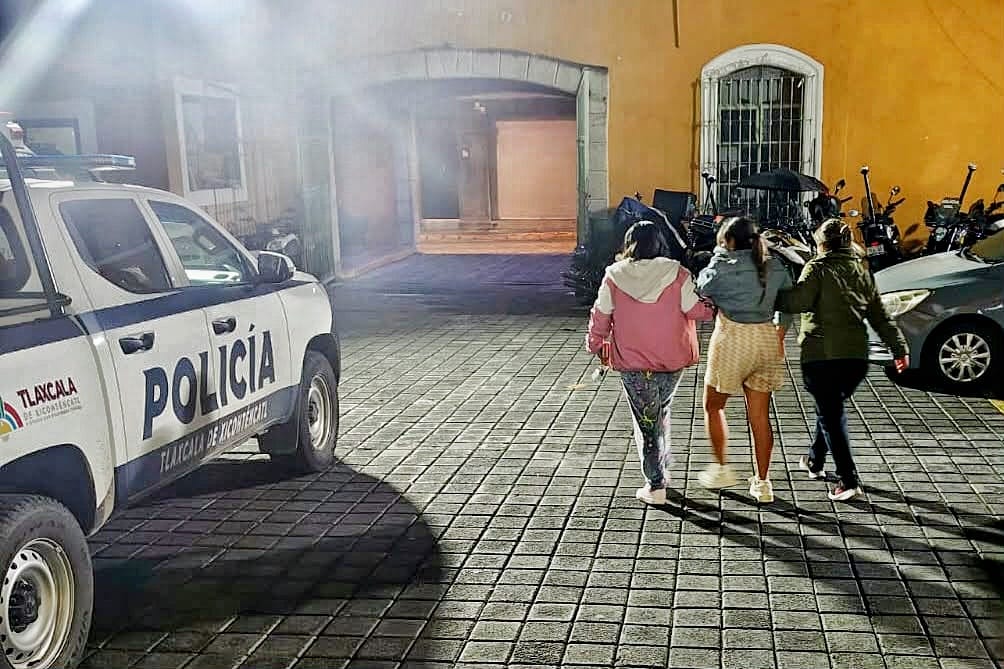 POLICÍA MUNICIPAL DE TLAXCALA SALVAGUARDA INTEGRIDAD FÍSICA DE MUJER AGREDIDA POR UN FAMILIAR EN OCOTLÁN