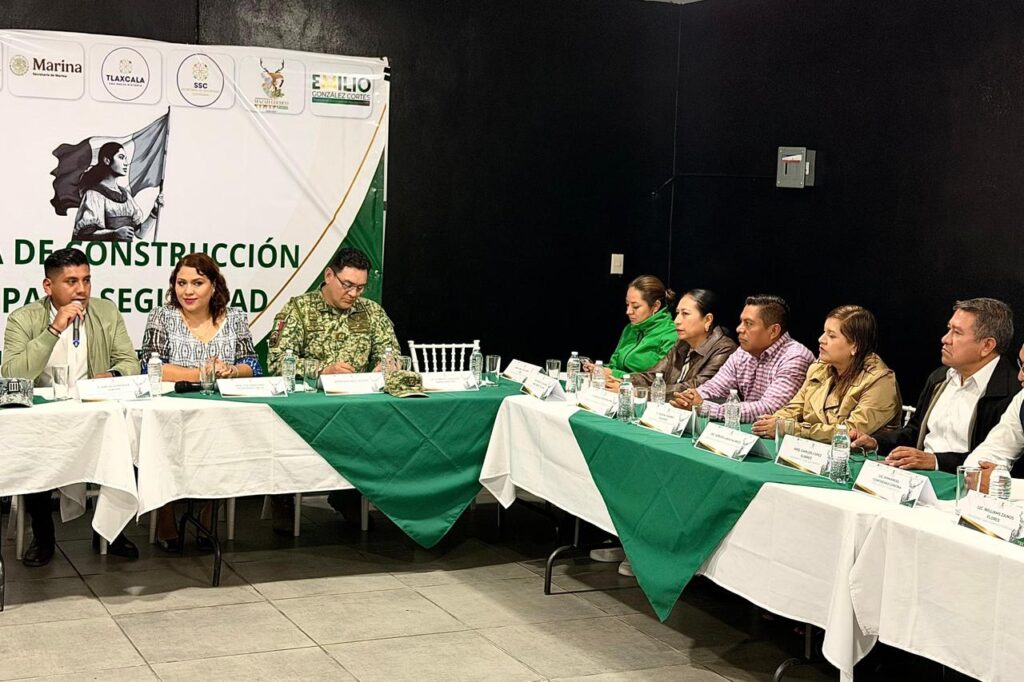 CARLOS LÓPEZ REFRENDA SU COMPROMISO CON LA SEGURIDAD; PARTICIPA EN MESA DE CONSTRUCCIÓN DE PAZ
