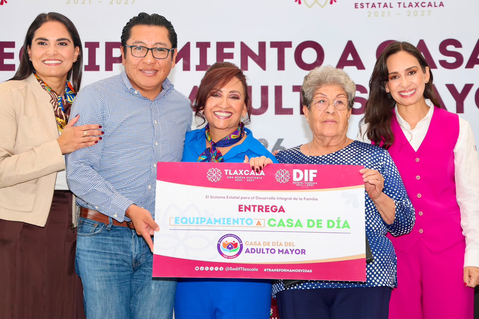 ENTREGA GOBERNADORA EQUIPAMIENTO A 17 CASAS DE DÍA Y FORTALECE LA ATENCIÓN A PERSONAS ADULTAS MAYORES