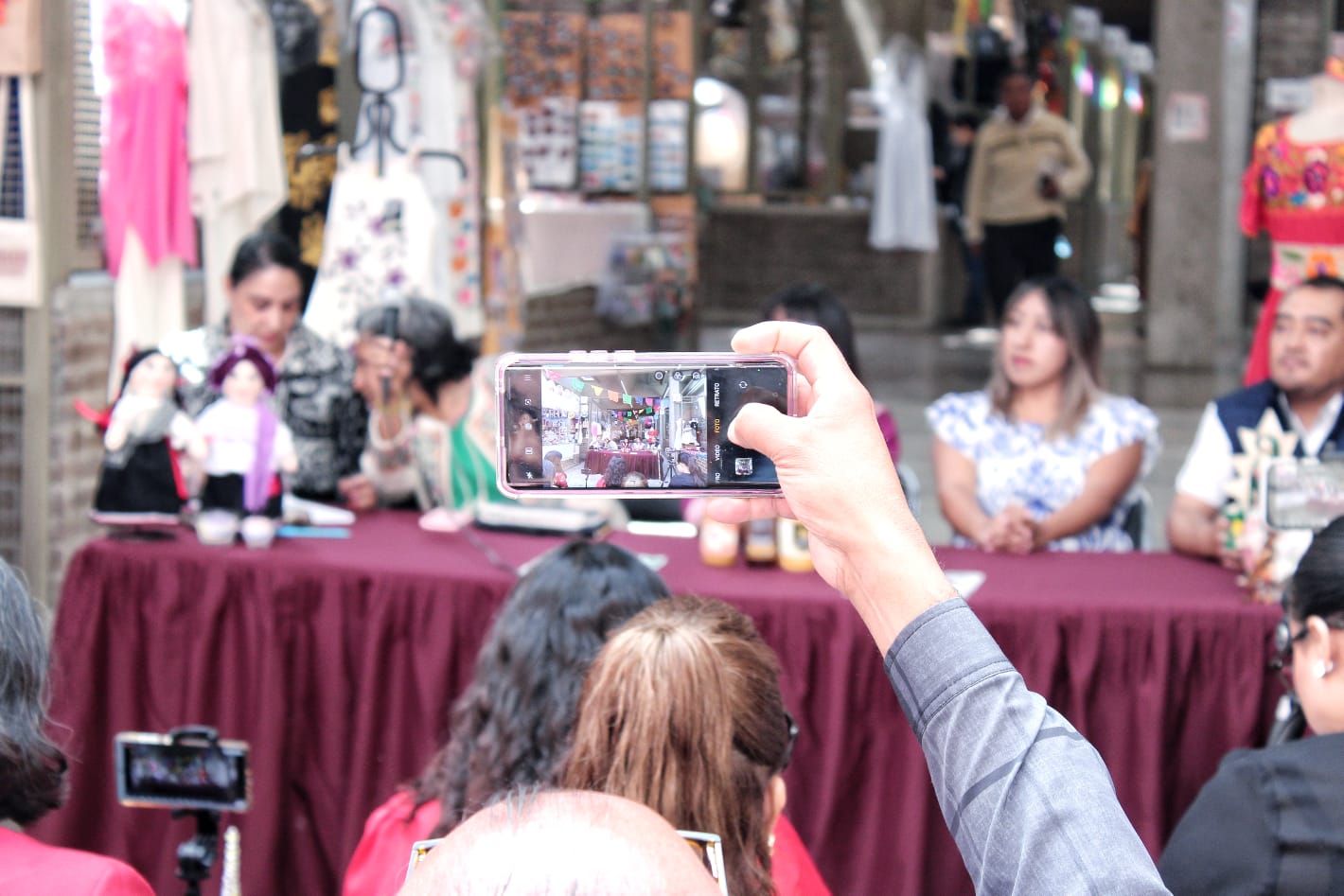 EL MERCADO DE ARTESANOS DE LA CAPITAL LANZA “VERANO MÁGICO” CON TALLERES Y PROMOCIÓN CULTURAL