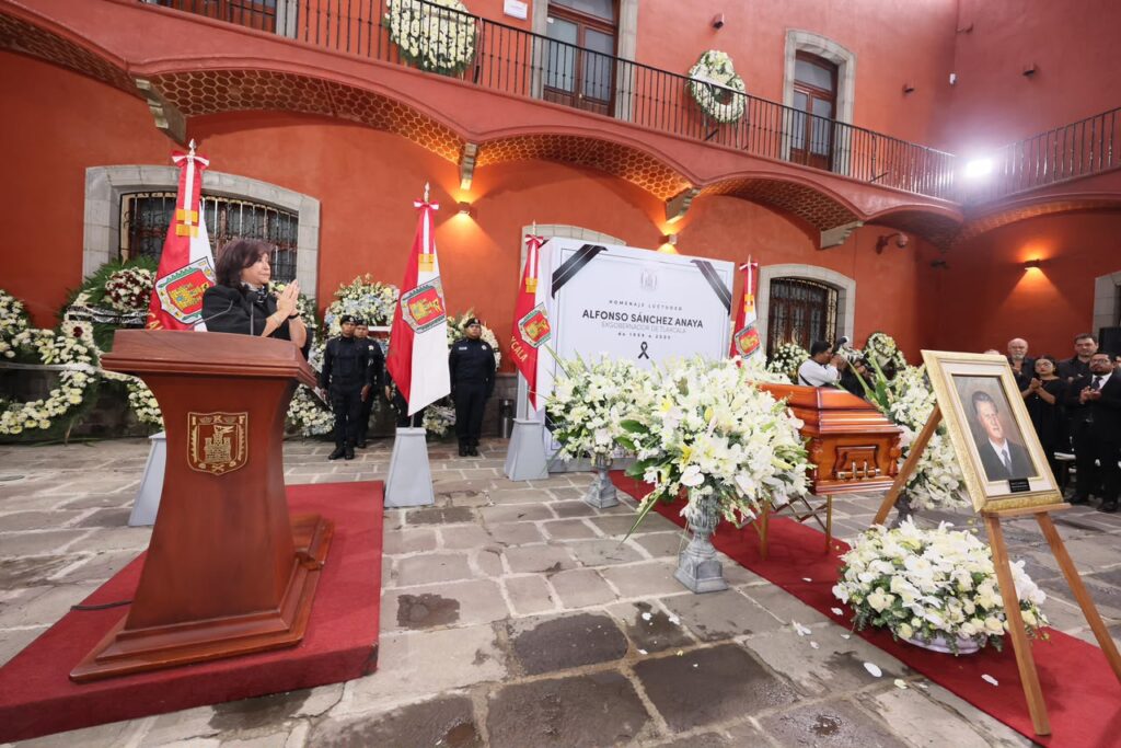 RINDE GOBIERNO ESTATAL HOMENAJE LUCTUSO AL EXGOBERNADOR ALFONSO SÁNCHEZ ANAYA