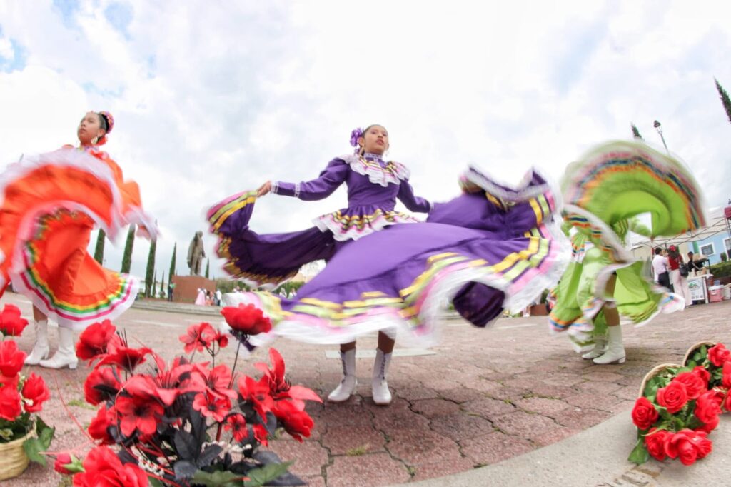 MERCADO SOCIAL REÚNE A PRODUCTORAS Y PRODUCTORES DE LA REGIÓN EN UNA JORNADA DE CONVIVENCIA Y CONSUMO LOCAL EN TLAXCALA