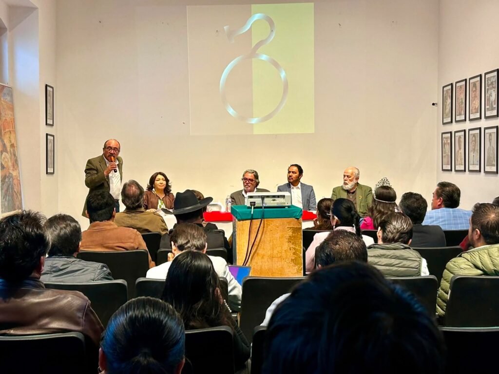 EL MUSEO TAURINO SE VISTIÓ DE ARTE, FOTOGRAFÍA Y TRADICIÓN CON LA AGENDA CULTURAL TAURINA DE LA FERIA INTERNACIONAL DEL ARTE EFÍMERO Y LA DALIA 2026