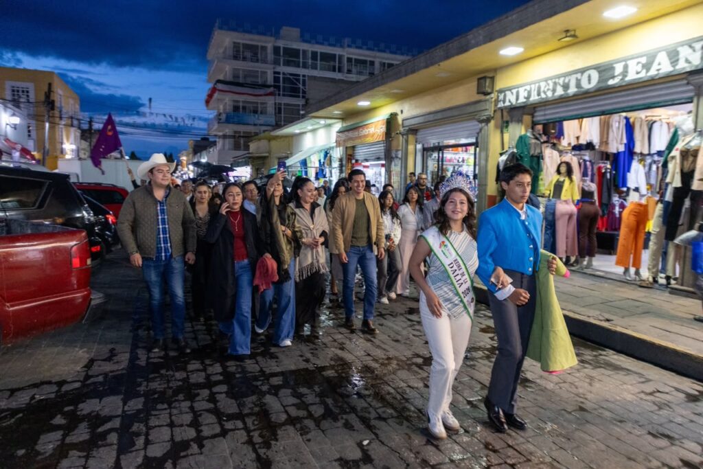 CALLEJONEADA DEL HERMANAMIENTO UNE TRADICIONES Y CULTURA DE HUAMANTLA, PAPALOTLA Y AMAXAC