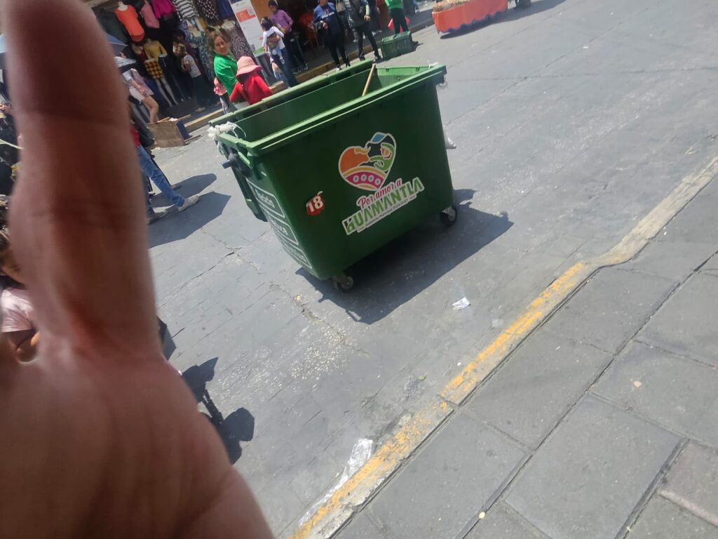 Huamantla recibe a miles de visitantes; Gobierno Municipal llama a cuidar y mantener limpias las calles durante la Feria