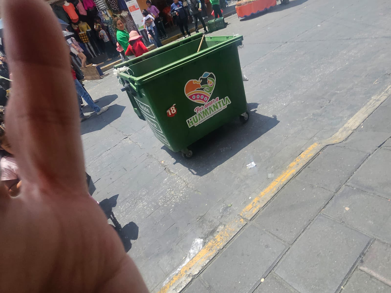 Huamantla recibe a miles de visitantes; Gobierno Municipal llama a cuidar y mantener limpias las calles durante la Feria