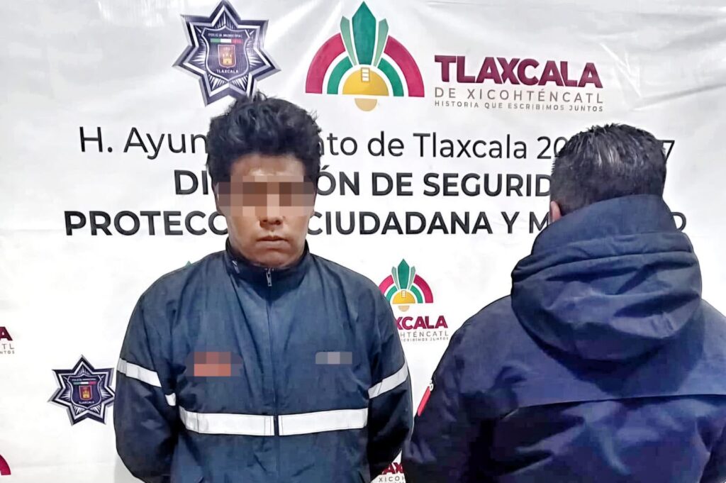 POLICÍA MUNICIPAL DE TLAXCALA ASEGURA A DOS PERSONAS Y RECUPERA MOTOCICLETA CON REPORTE DE ROBO