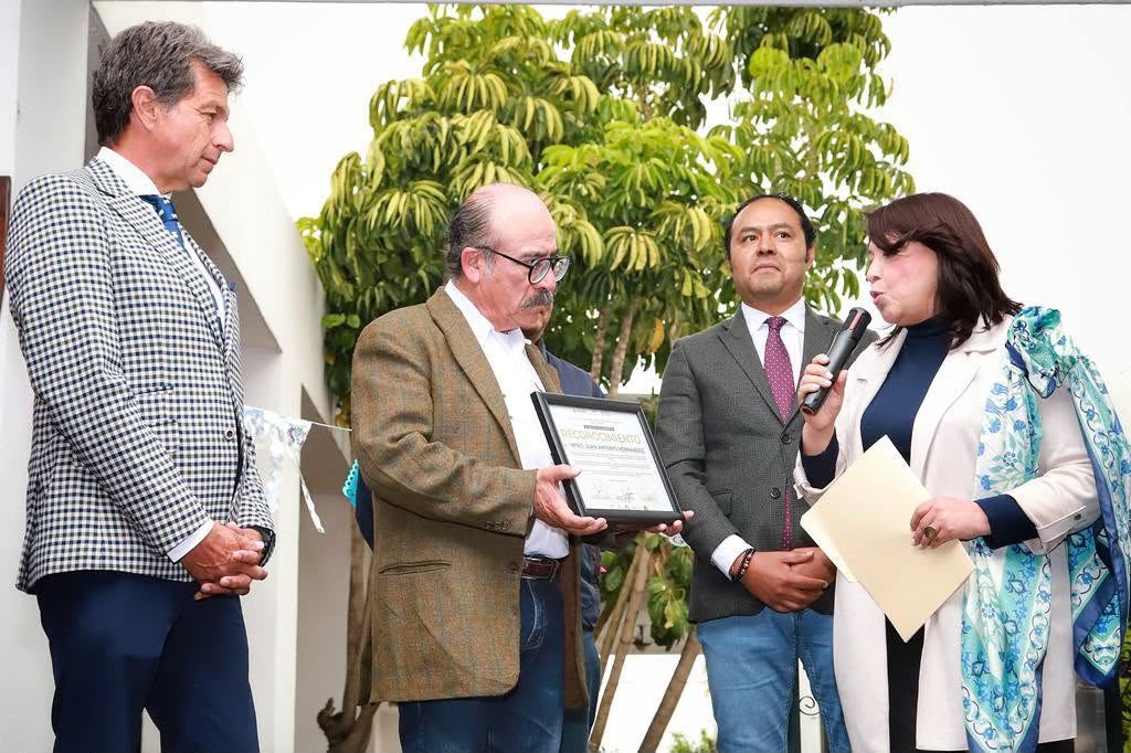 HUAMANTLA RINDIÓ HOMENAJE A JORGE GUTIÉRREZ CON LA PRESENTACIÓN DE “PONERSE DELANTE”