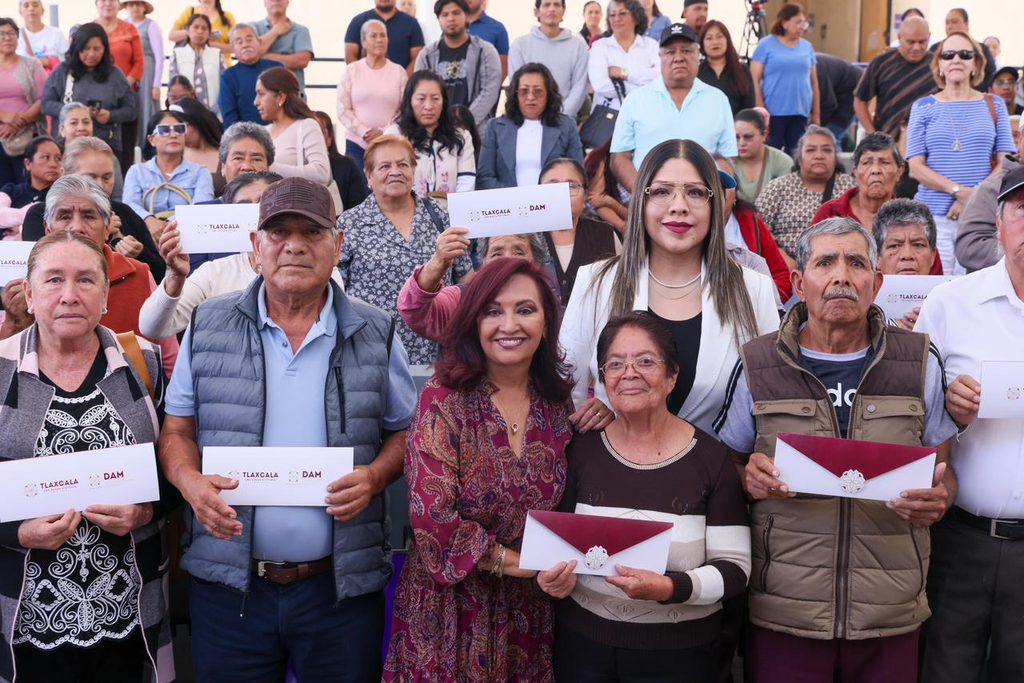 VIAJARÁN 68 ADULTOS MAYORES A ESTADOS UNIDOS PARA REENCONTRARSE CON SUS HIJAS E HIJOS.