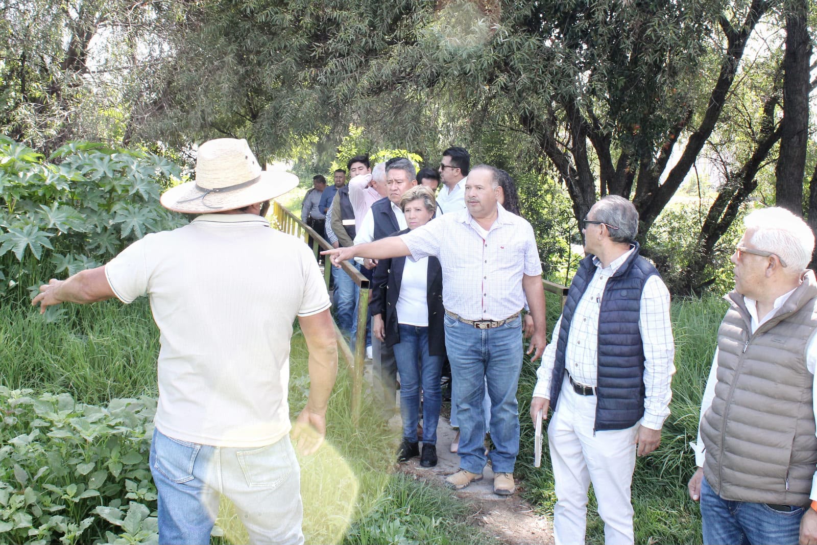 PARTICIPA CARLOS LÓPEZ SUÁREZ EN SUPERVISIÓN DE OBRAS DE LA RED DE DRENAJE SANITARIO EN EL RECINTO FERIAL