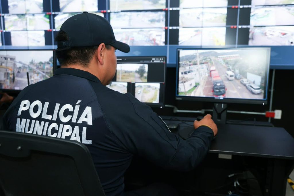 INAUGURA GOBERNADORA C2 DE TERRENATE.