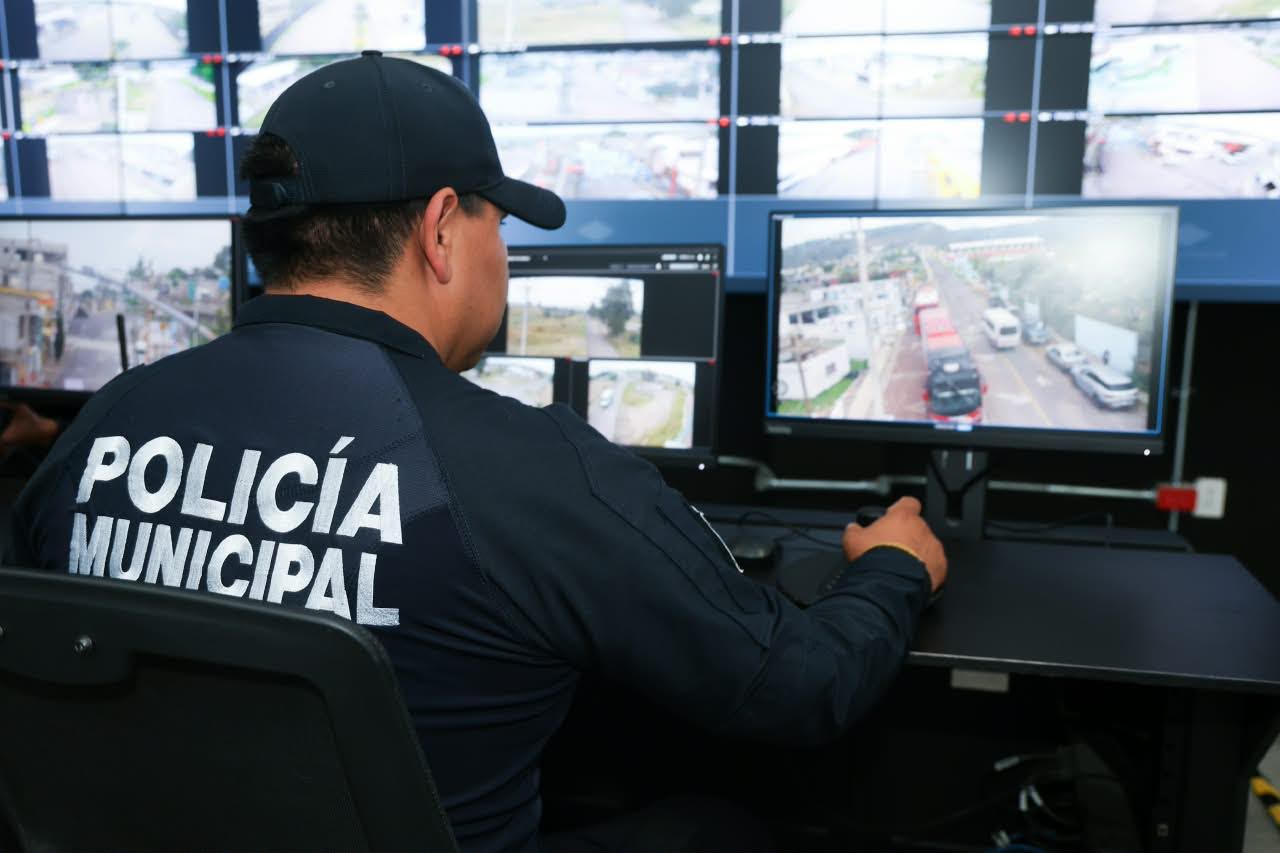 INAUGURA GOBERNADORA C2 DE TERRENATE.