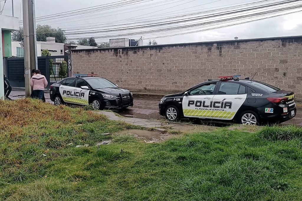 ATIENDE SEGURIDAD MUNICIPAL INCENDIO EN VIVIENDA DE TLACOMULCO