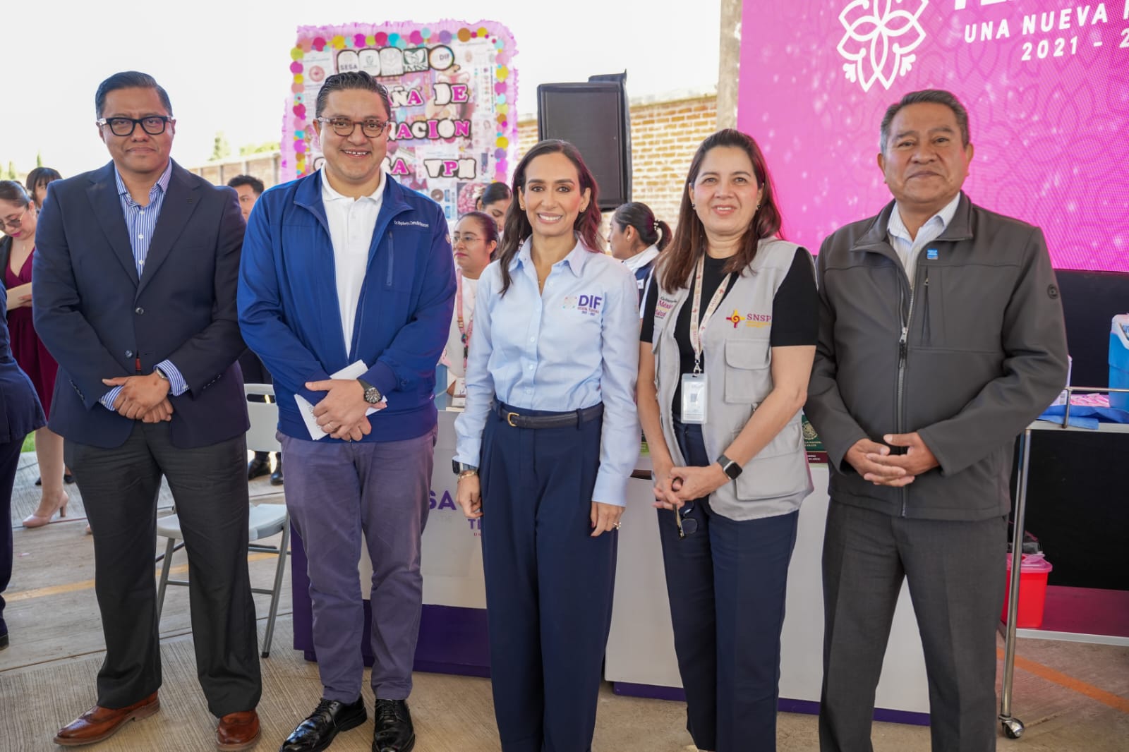 ASISTE ALCALDE DE TLAXCALA CARLOS LÓPEZ SUÁREZ AL ARRANQUE DE LA CAMPAÑA DE VACUNACIÓN DE TEMPORADA INVERNAL Y CONTRA EL VPH EN TLAXCALA