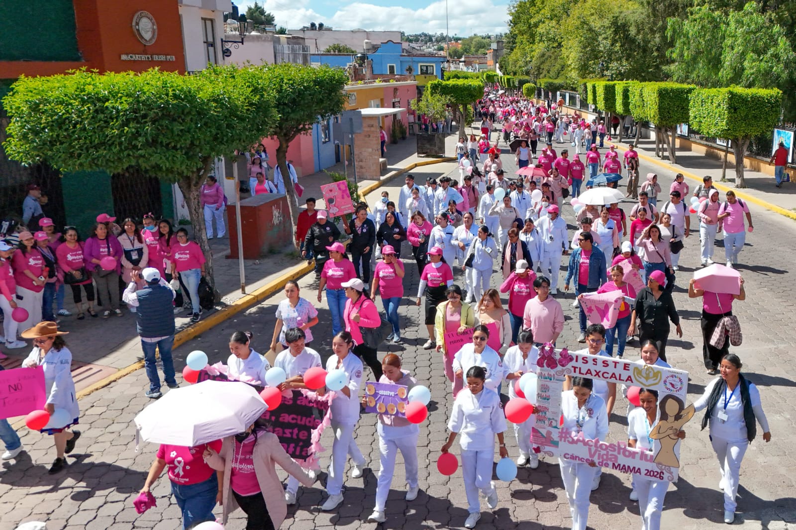 ACOMPAÑA CARLOS LÓPEZ SUÁREZ LA QUINTA CAMINATA ROSA PARA FORTALECER LA PREVENCIÓN DEL CÁNCER DE MAMA